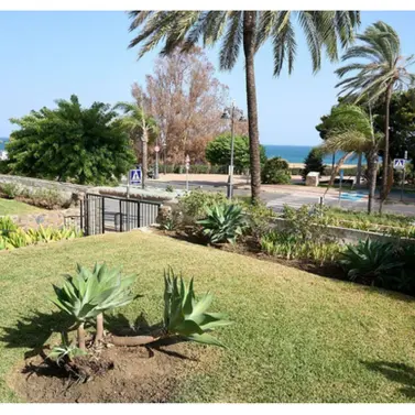 Venta de apartamento en planta media en Estepona
