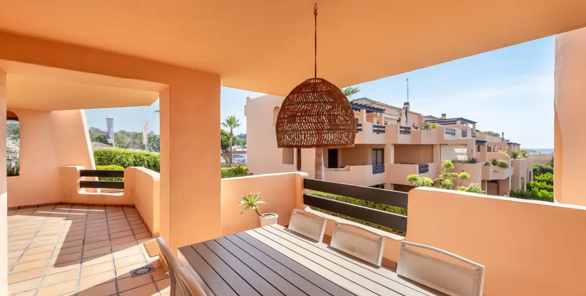 Venta de apartamento en planta baja en Doña Julia 13