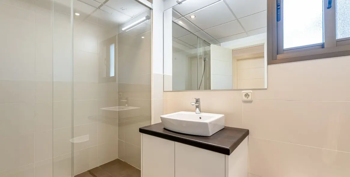 Venta de apartamento en planta baja en Doña Julia 20