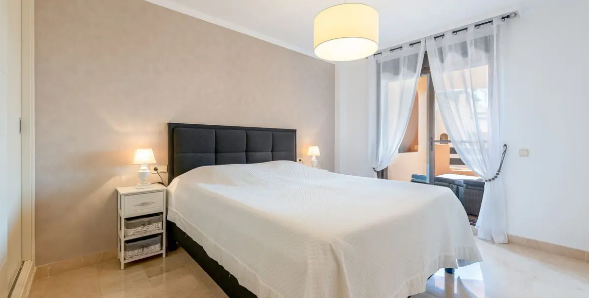 Venta de apartamento en planta baja en Doña Julia 21