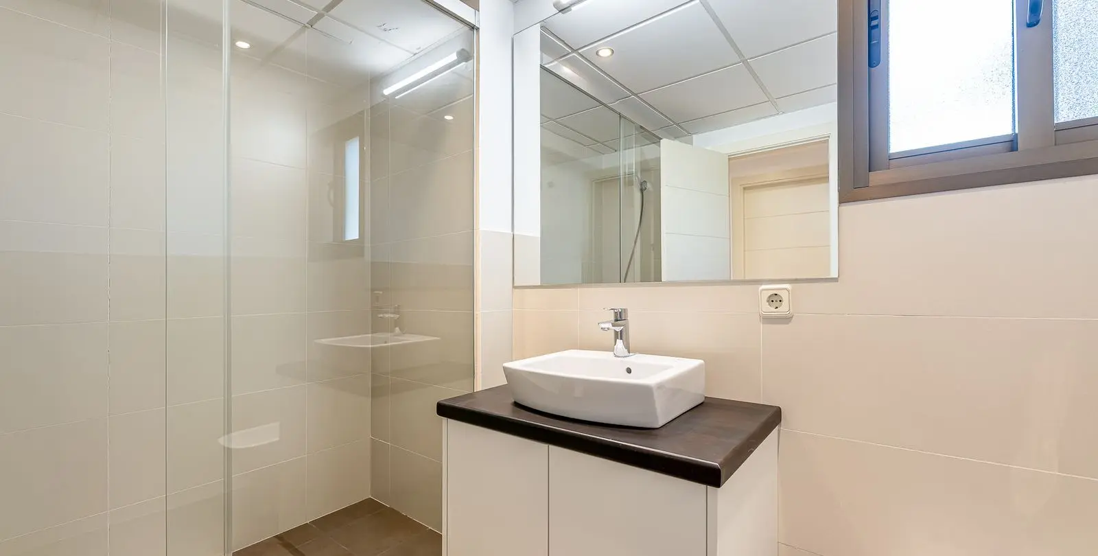 Venta de apartamento en planta baja en Doña Julia 20
