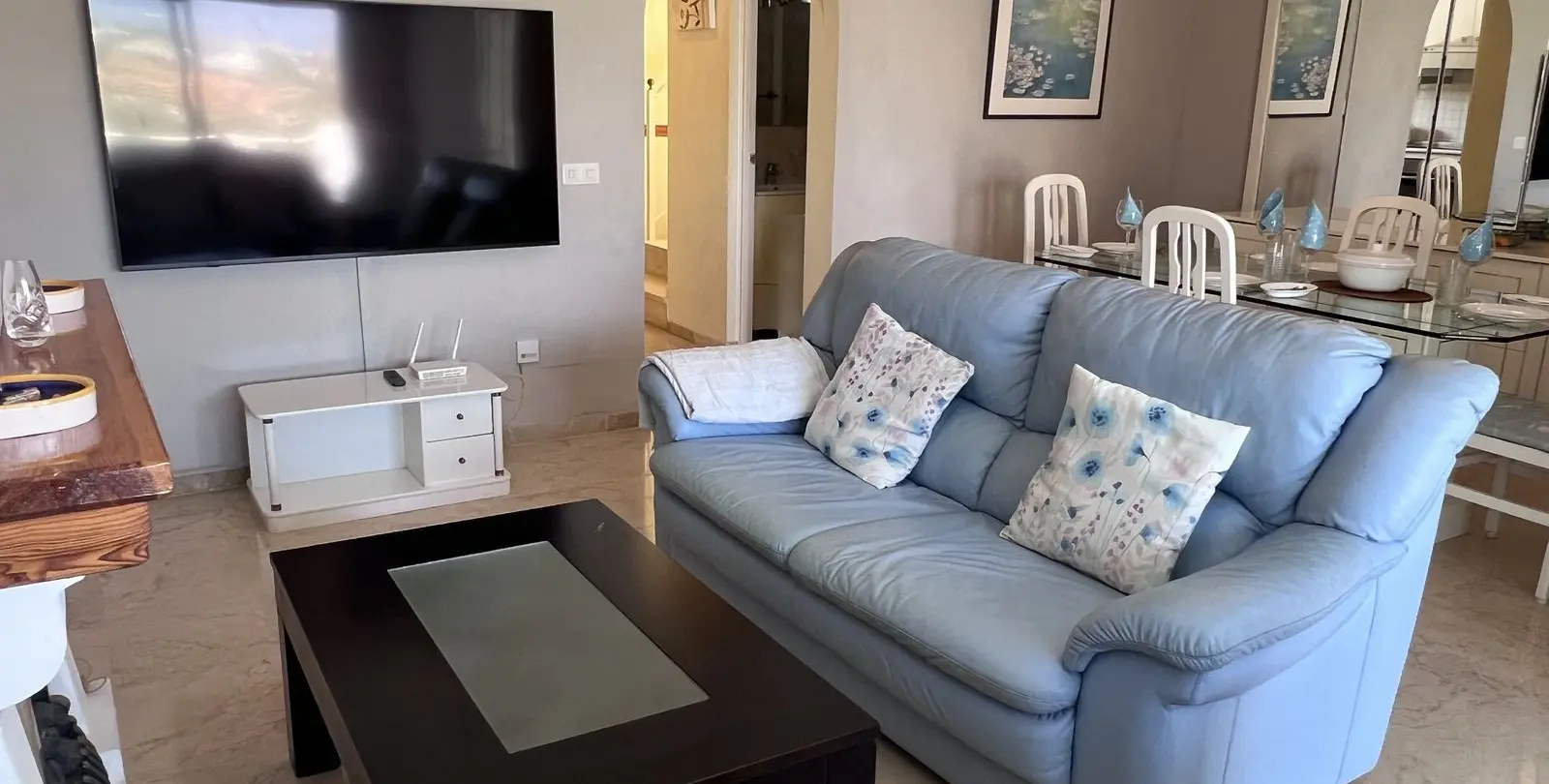 Sale of townhouse in El Paraiso 4