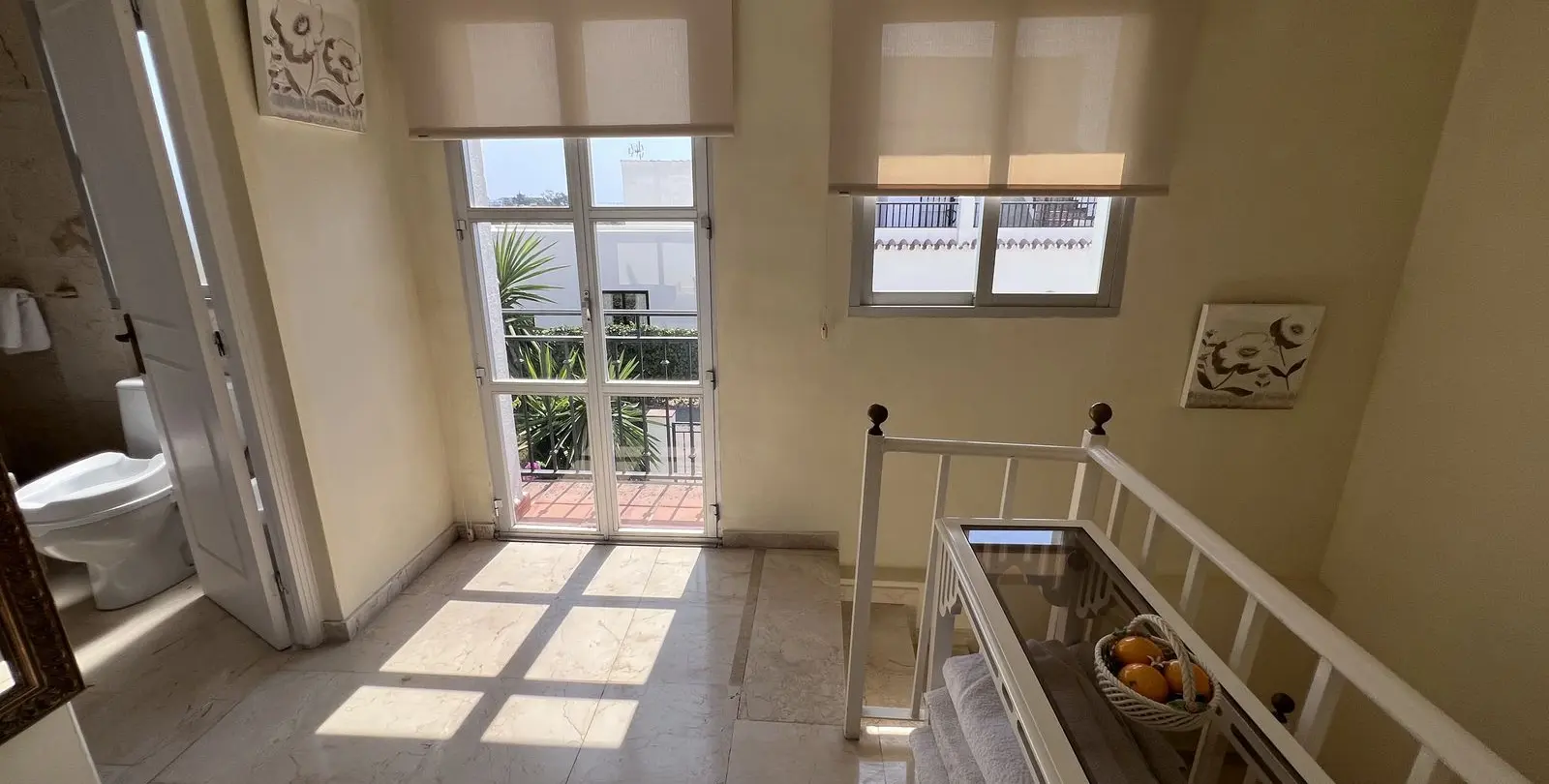 Sale of townhouse in El Paraiso 10