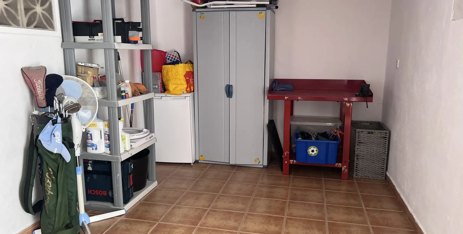 Sale of townhouse in El Paraiso 18