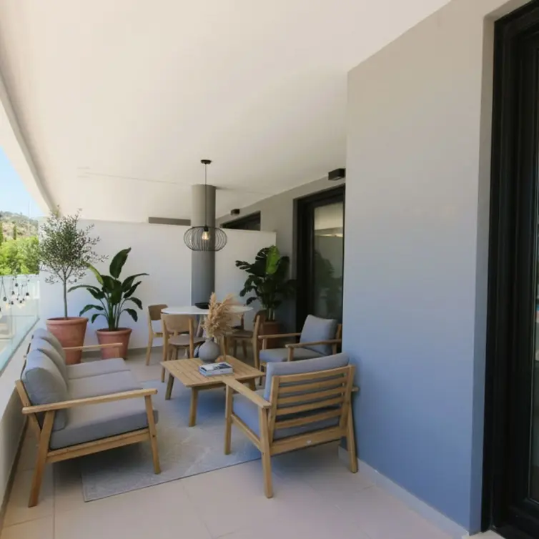 Продажа апартаментов на среднем этаже в Estepona