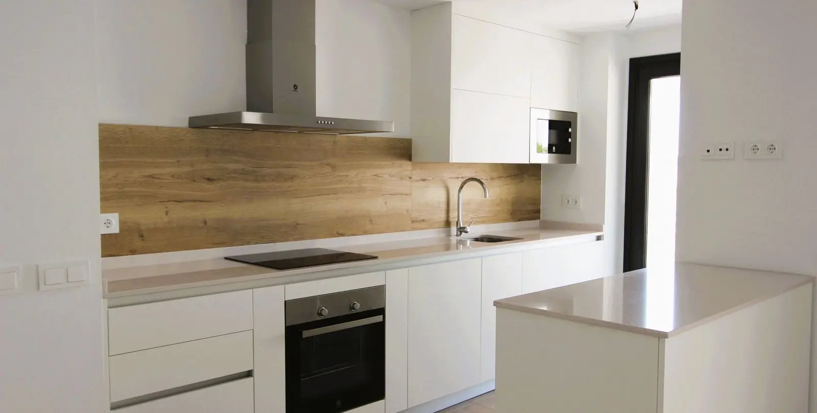 Sale of middle floor apartment in Estepona 4