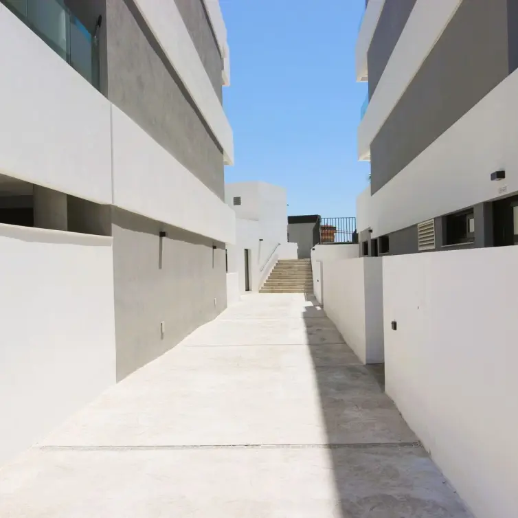 Продажа апартаментов на среднем этаже в Estepona