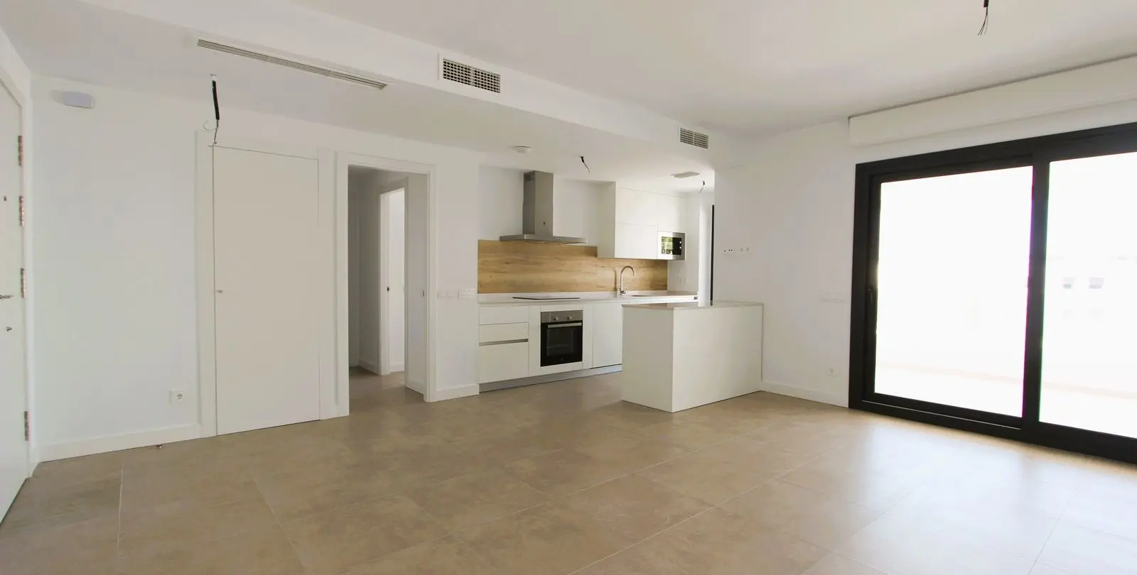 Sale of middle floor apartment in Estepona 7