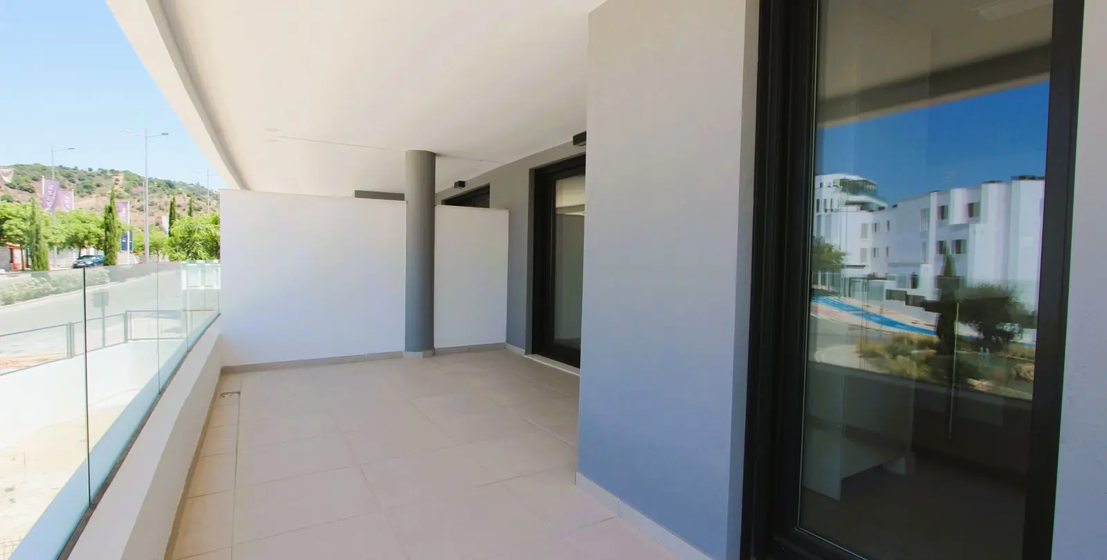 Sale of middle floor apartment in Estepona 10