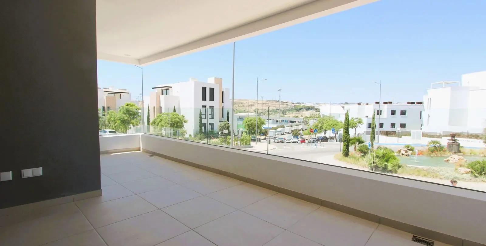 Sale of middle floor apartment in Estepona 14