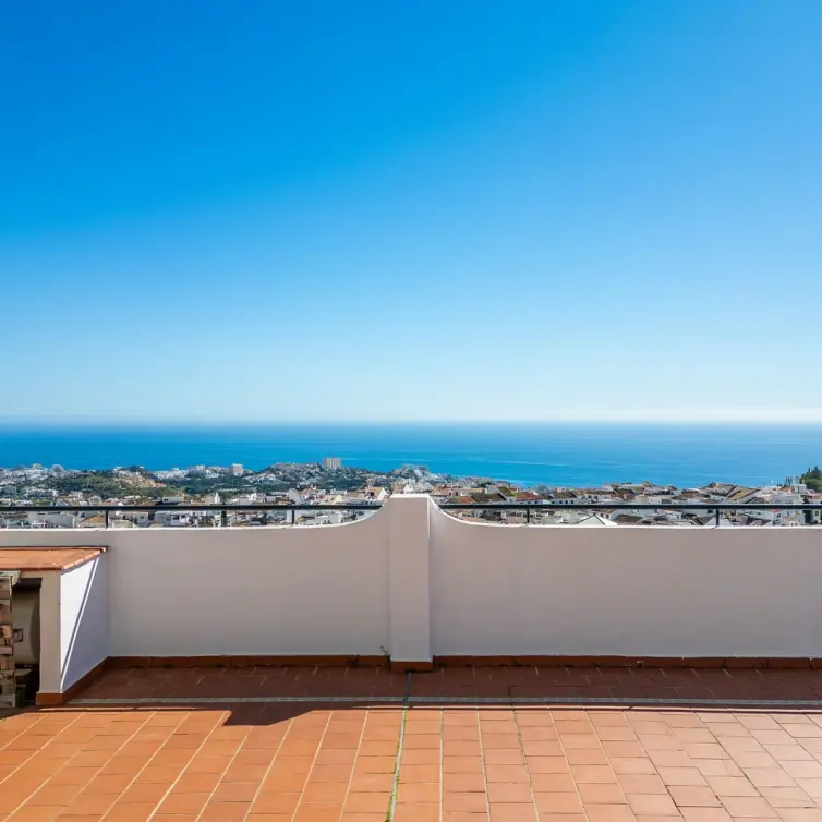 Продажа апартаментов на среднем этаже в Benalmadena Pueblo