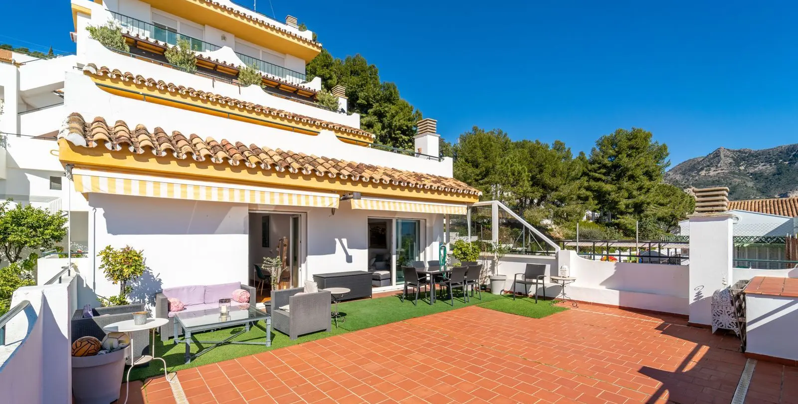 Продажа апартаментов на среднем этаже в Benalmadena Pueblo 5