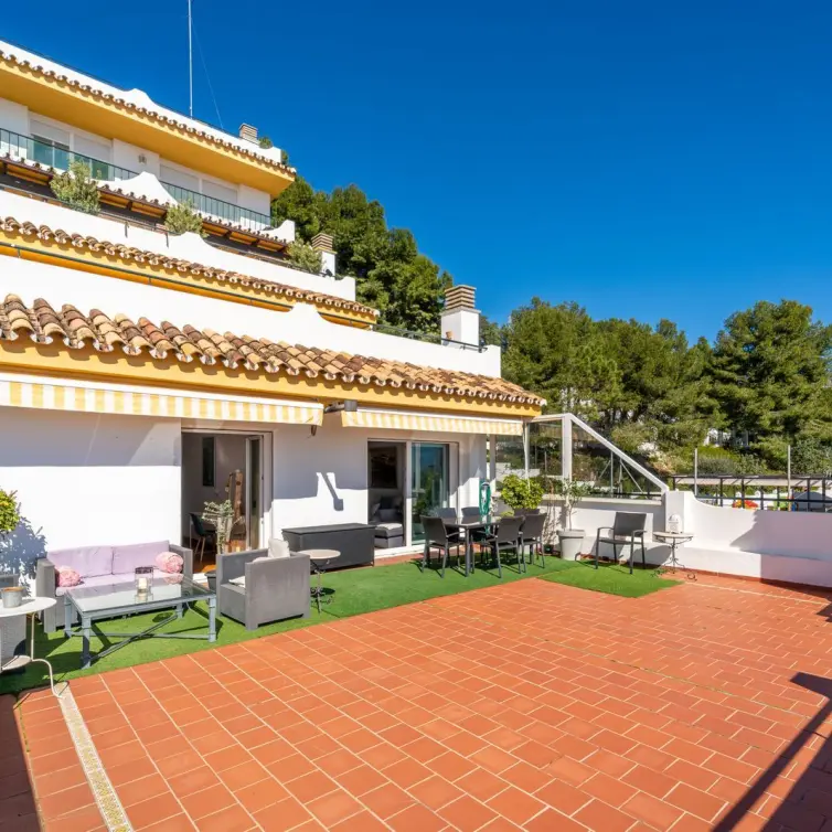 Продажа апартаментов на среднем этаже в Benalmadena Pueblo