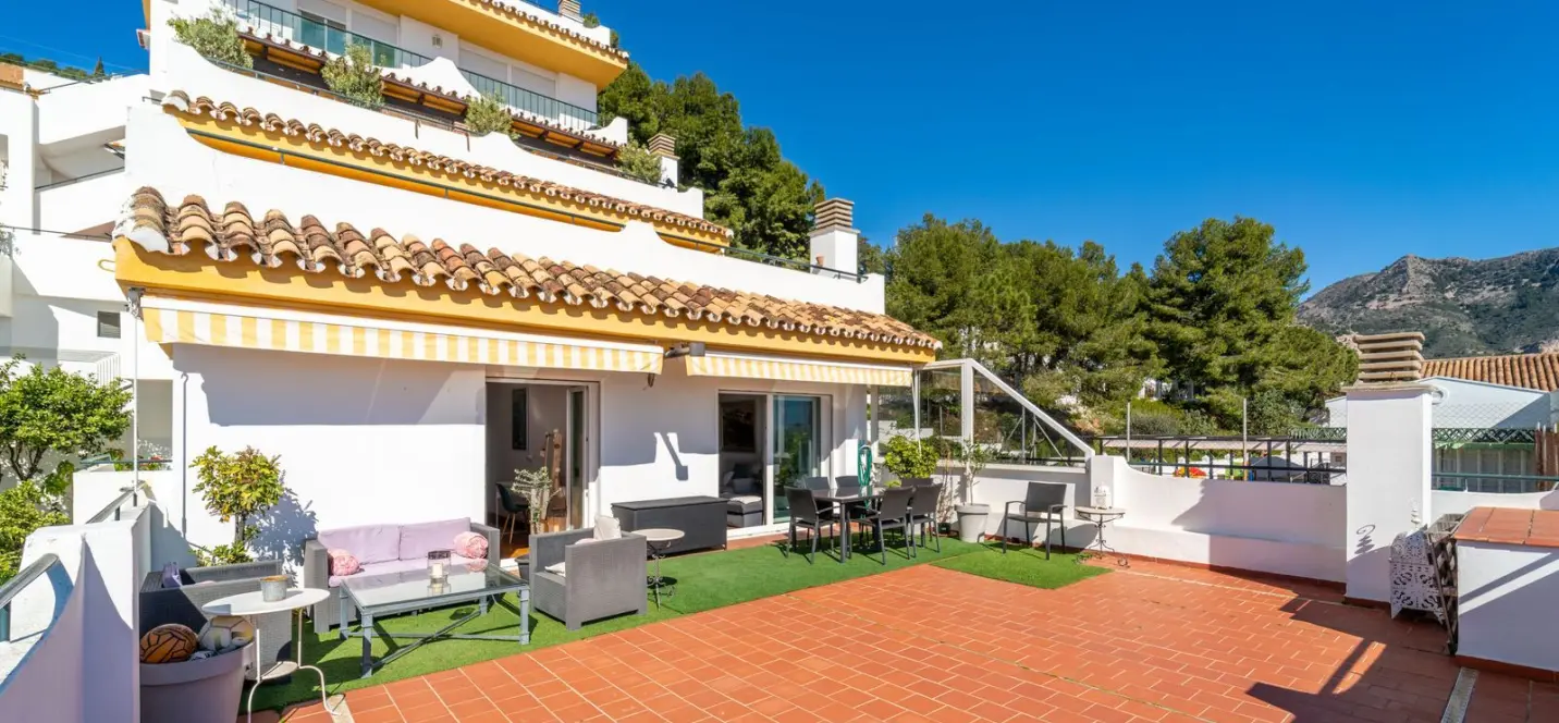 Продажа апартаментов на среднем этаже в Benalmadena Pueblo 4
