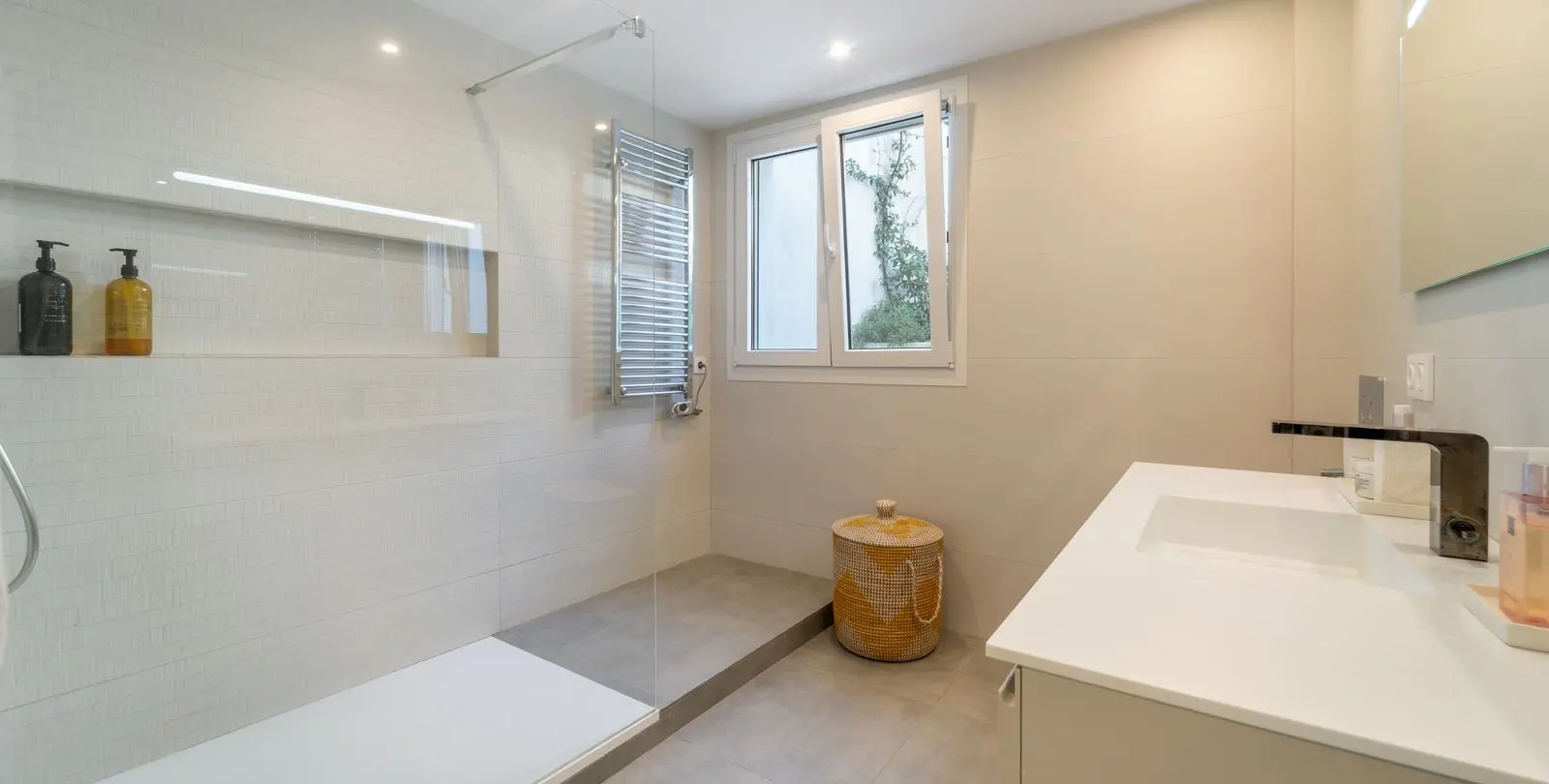 Продажа апартаментов на среднем этаже в Benalmadena Pueblo 43