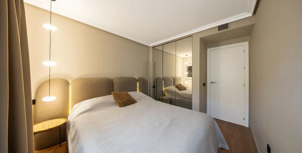 Venta de apartamento en planta baja en Selwo 11