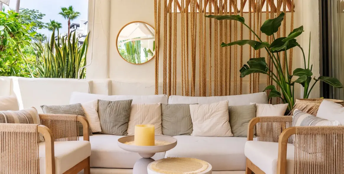 Venta de apartamento en planta baja en Selwo 20
