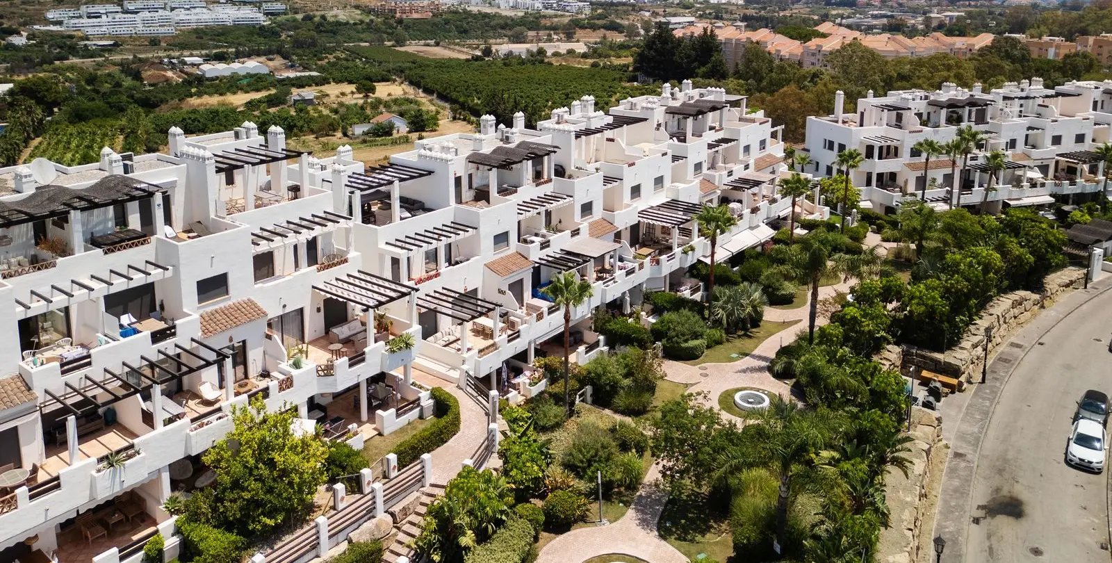 Venta de apartamento en planta baja en Selwo 25