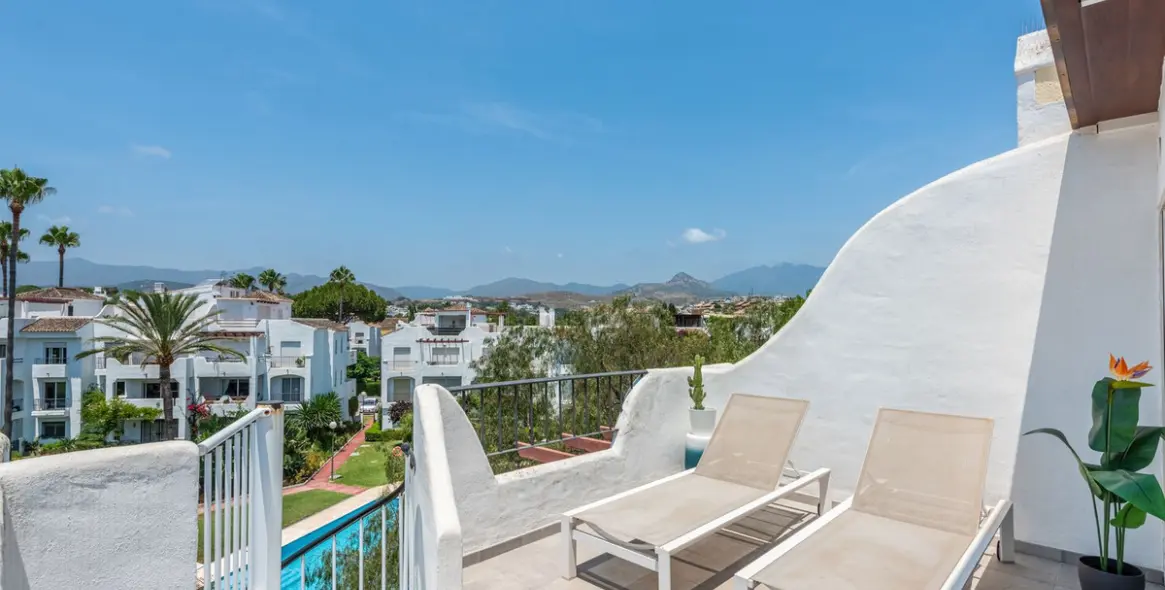 Продажа пентхауса в Estepona 1