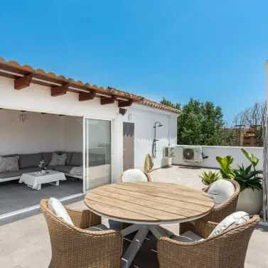 Sale of penthouse in Estepona