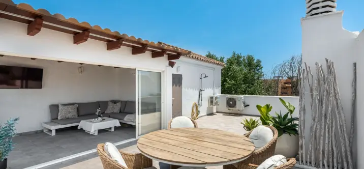 Продажа пентхауса в Estepona 1