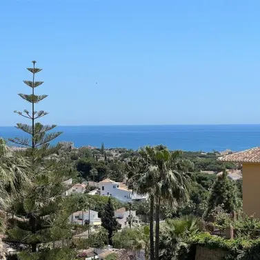 Продажа  отдельно стоящей виллы в Mijas