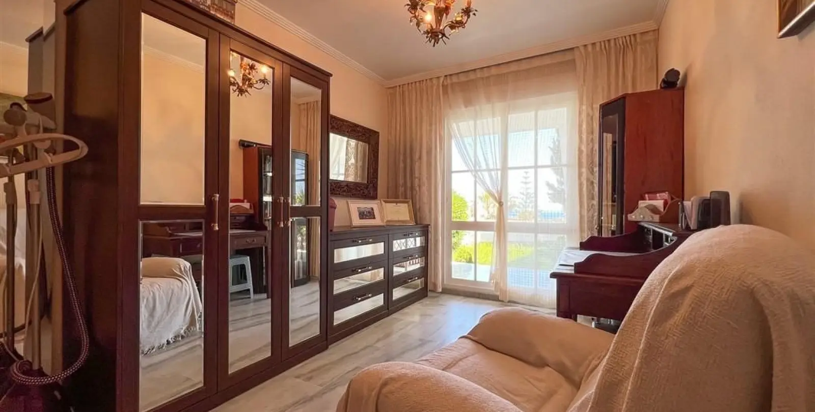 Продажа  отдельно стоящей виллы в Mijas 16