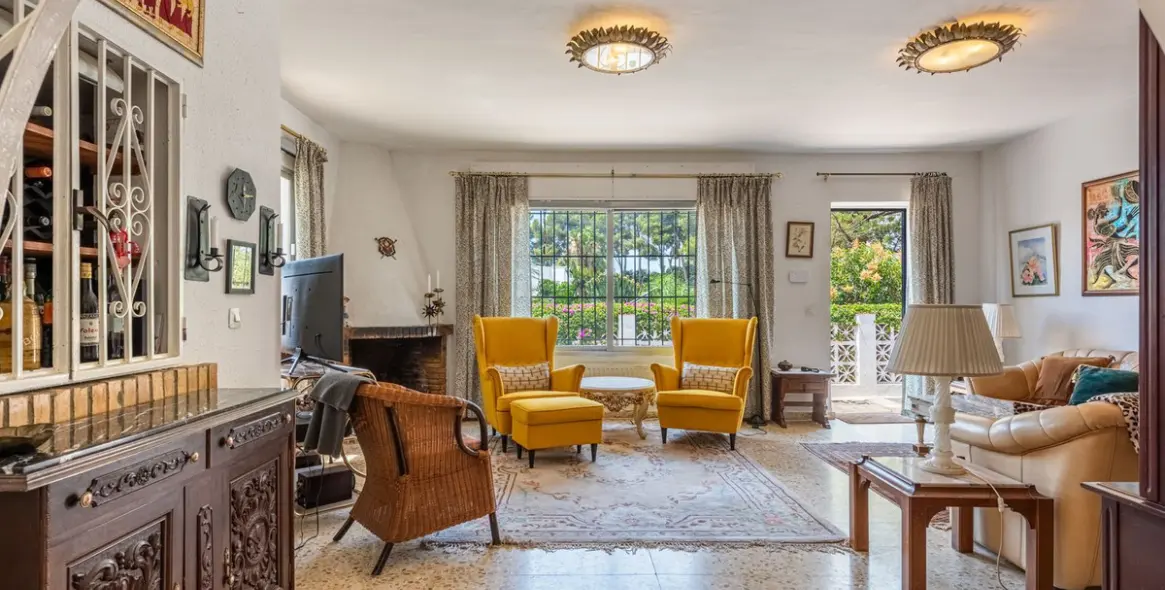 Venta de villa independiente en Nueva Andalucía 10