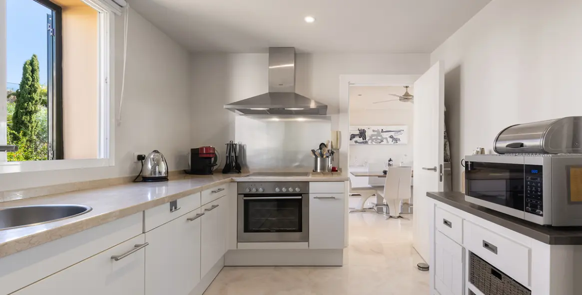 Sale of penthouse in Doña Julia 13