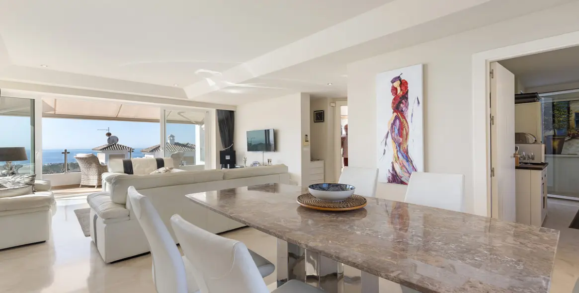 Sale of penthouse in Doña Julia 14