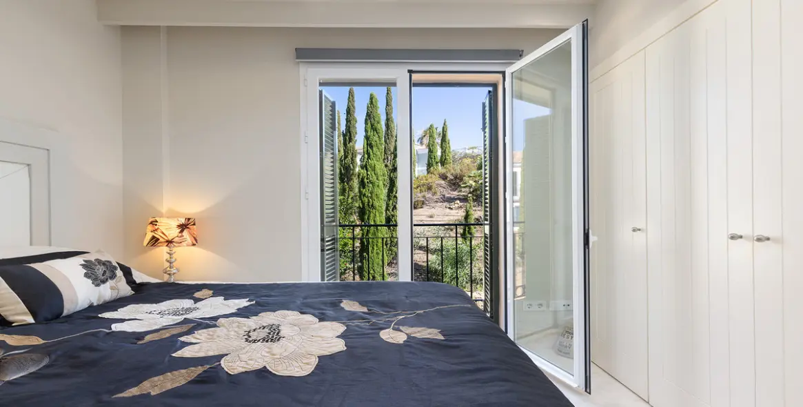 Sale of penthouse in Doña Julia 23