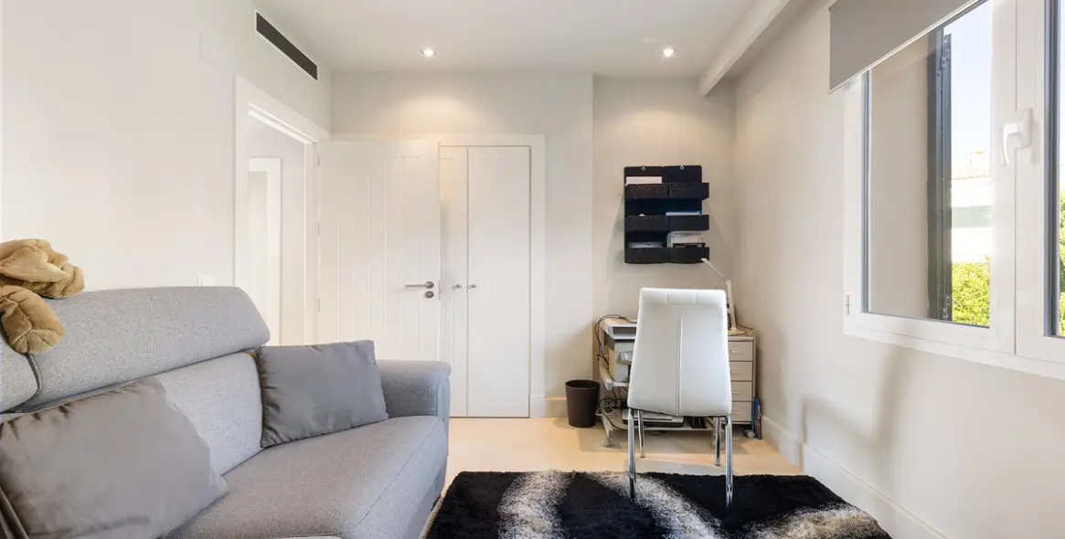 Sale of penthouse in Doña Julia 29