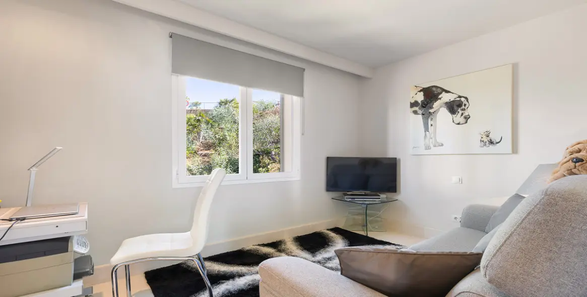 Sale of penthouse in Doña Julia 30
