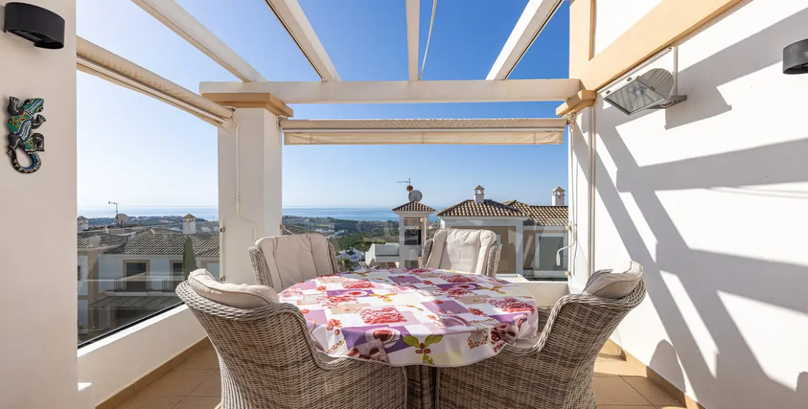Sale of penthouse in Doña Julia 39