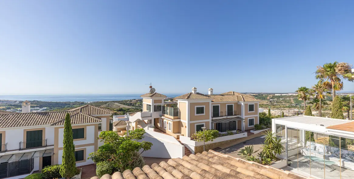 Sale of penthouse in Doña Julia 43