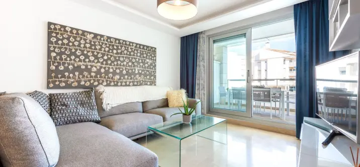 Sale of middle floor apartment in San Pedro de Alcántara 3