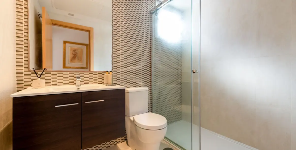 Sale of middle floor apartment in San Pedro de Alcántara 12