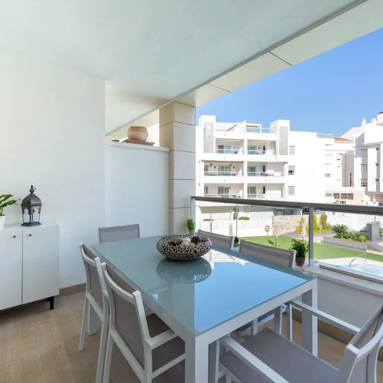 Sale of middle floor apartment in San Pedro de Alcántara