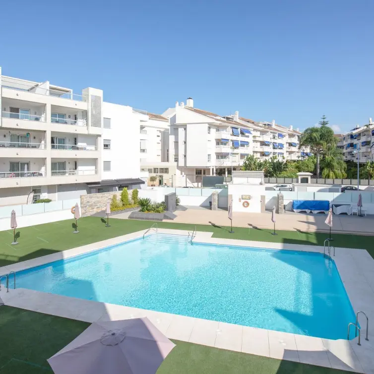Sale of middle floor apartment in San Pedro de Alcántara