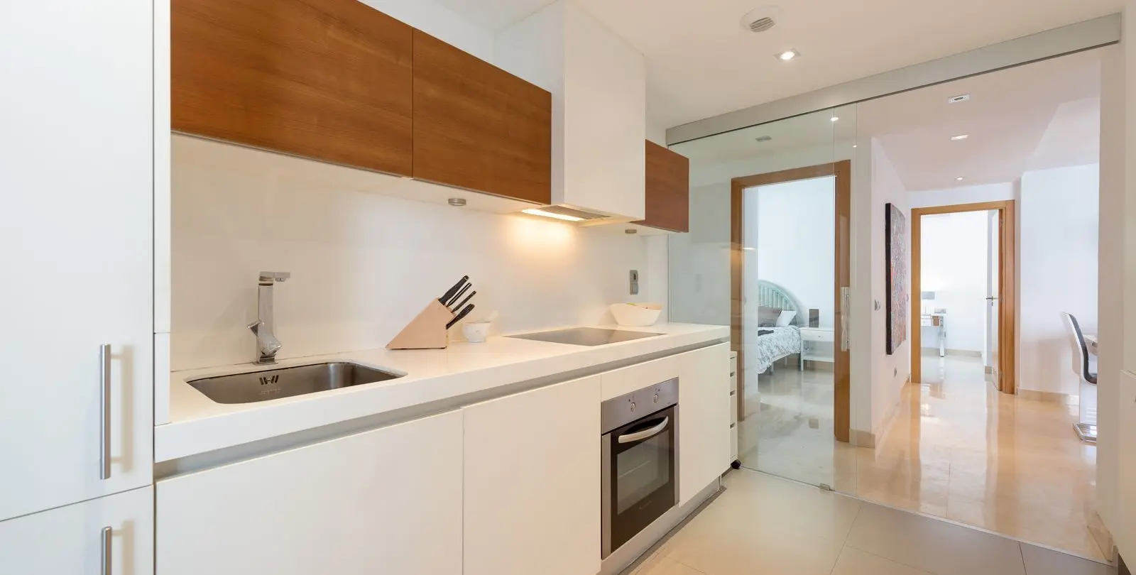 Sale of middle floor apartment in San Pedro de Alcántara 10