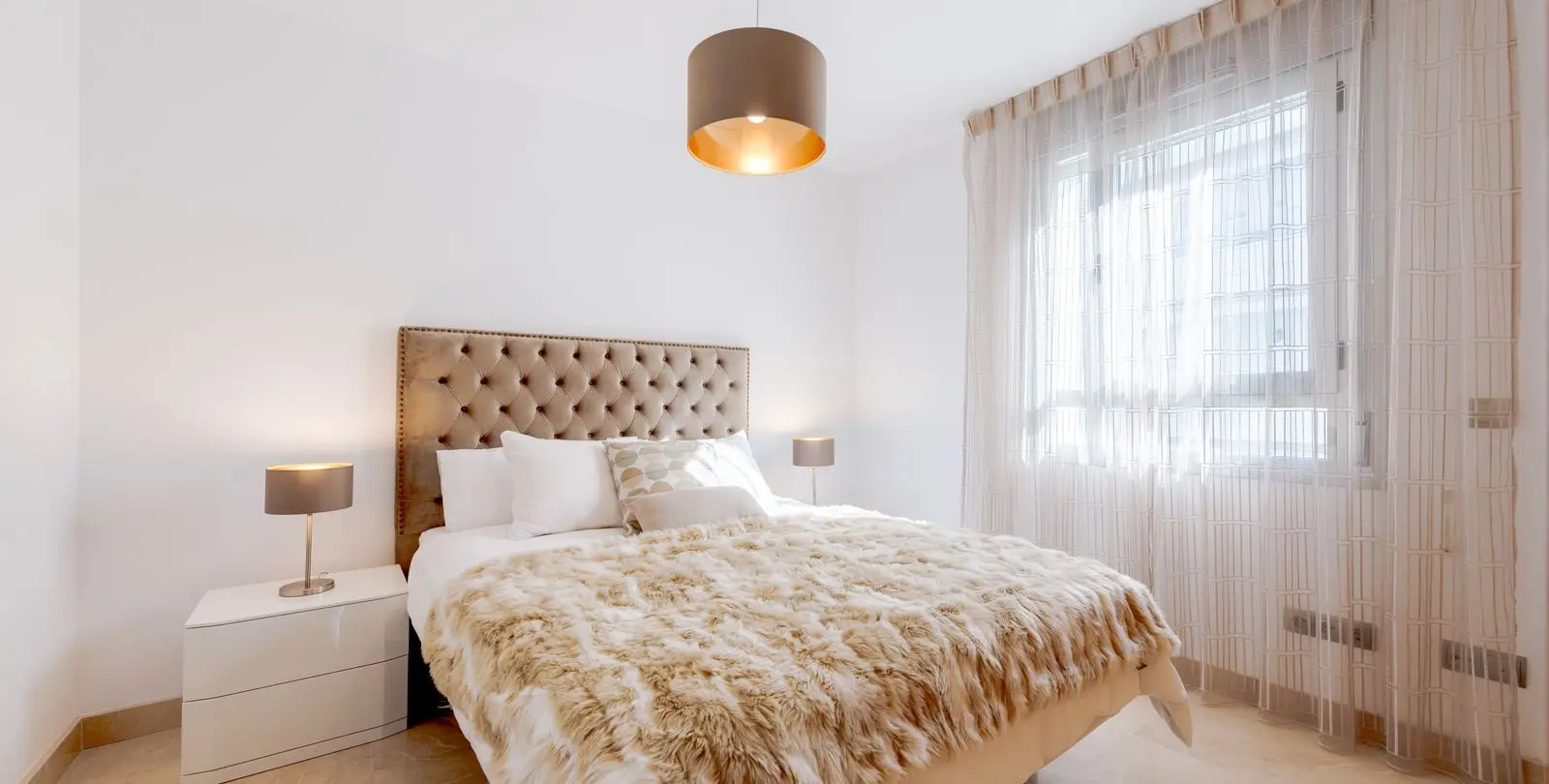 Sale of middle floor apartment in San Pedro de Alcántara 11