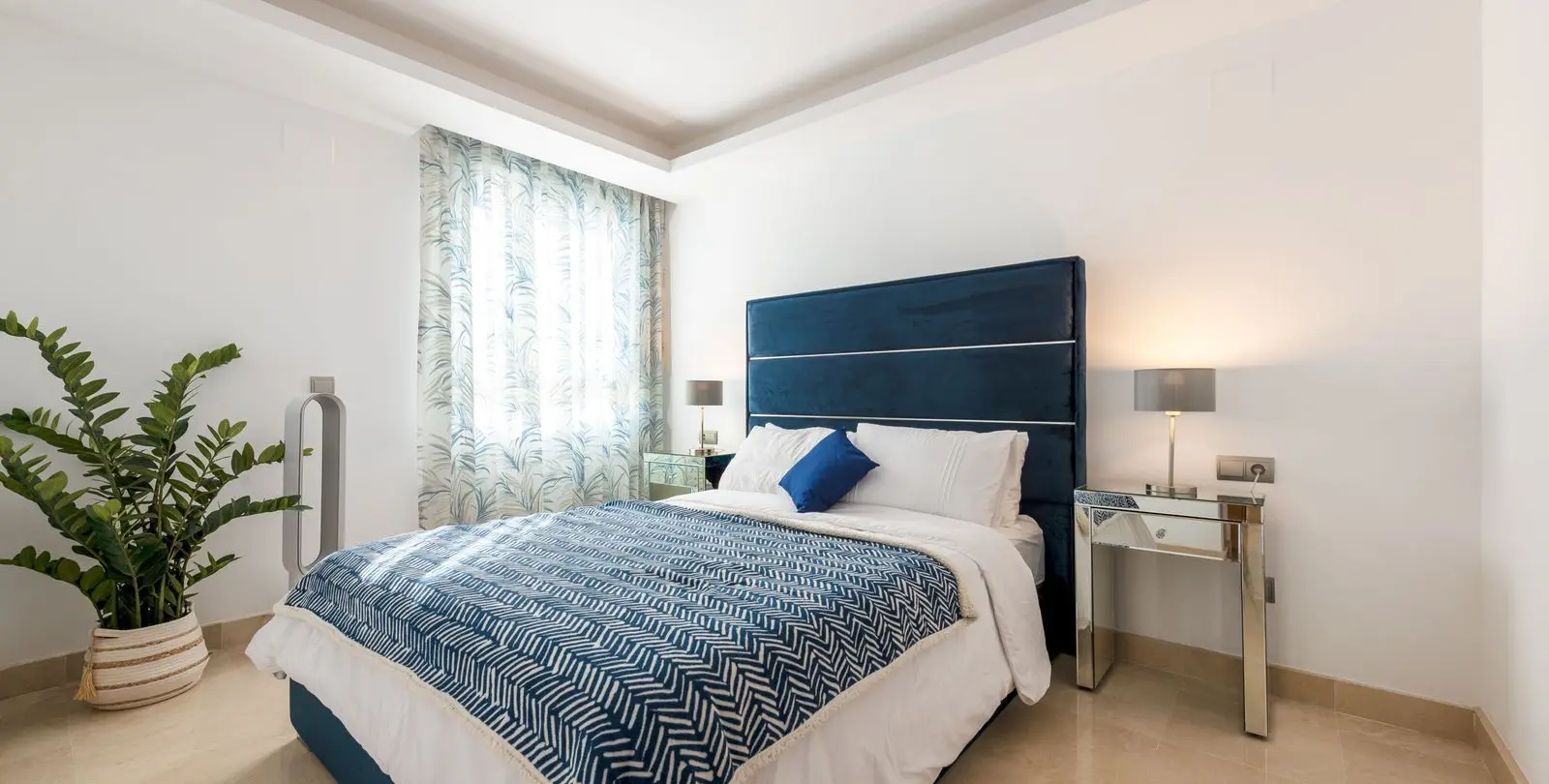 Sale of middle floor apartment in San Pedro de Alcántara 13