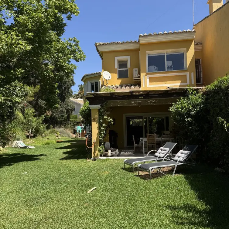 Venta de casa pareada en Calahonda