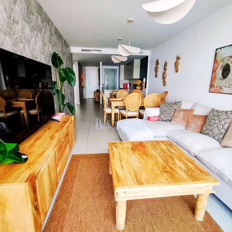 Продажа апартаментов на среднем этаже в Elviria