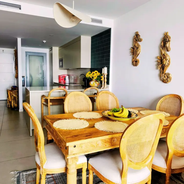 Продажа апартаментов на среднем этаже в Elviria