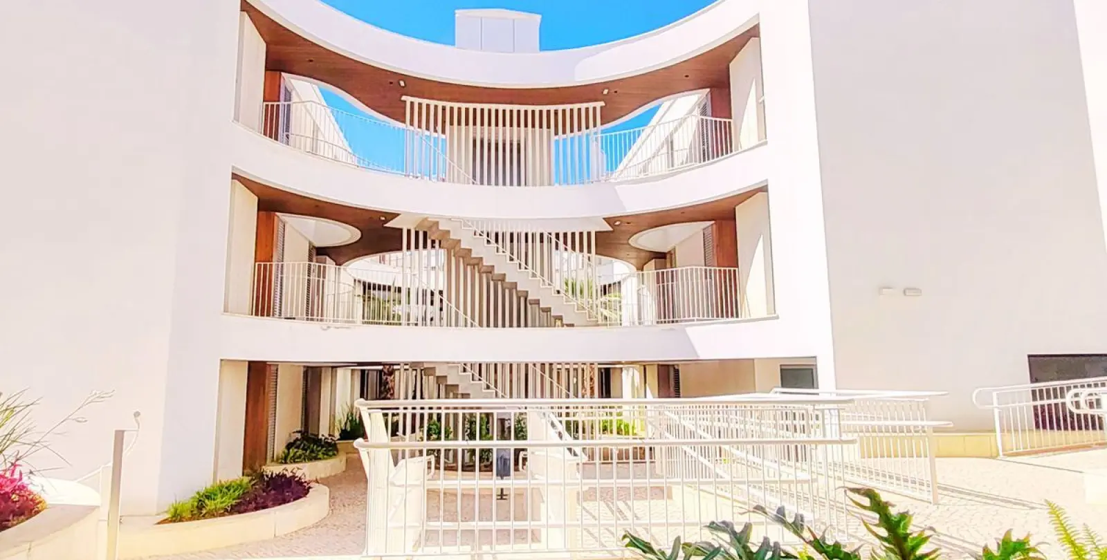 Продажа апартаментов на среднем этаже в Elviria 28