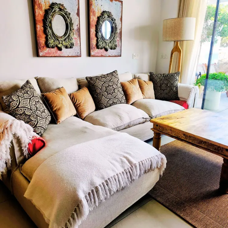 Sale of middle floor apartment in Elviria