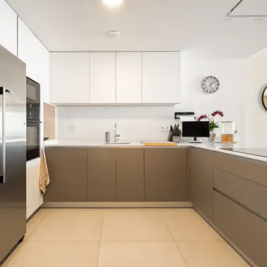 Venta de apartamento en planta media en Calanova Golf