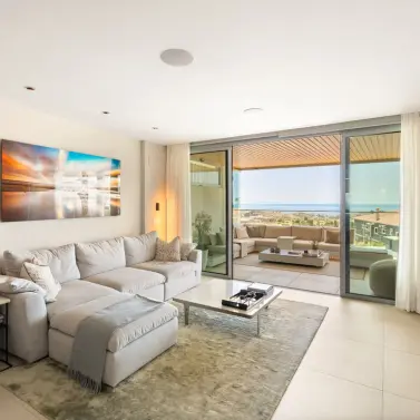 Venta de apartamento en planta media en Calanova Golf