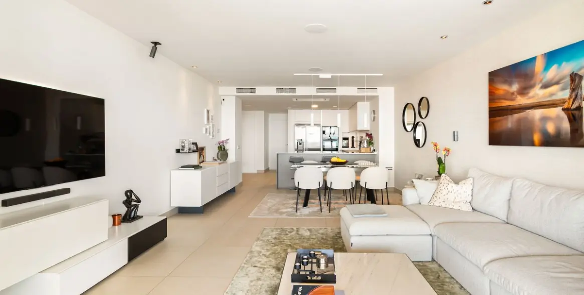 Venta de apartamento en planta media en Calanova Golf 5